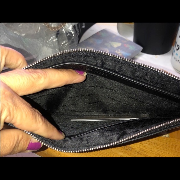 MICHAEL KORS Marquertry Daniela Wristlet, NWT - Picture 3 of 9